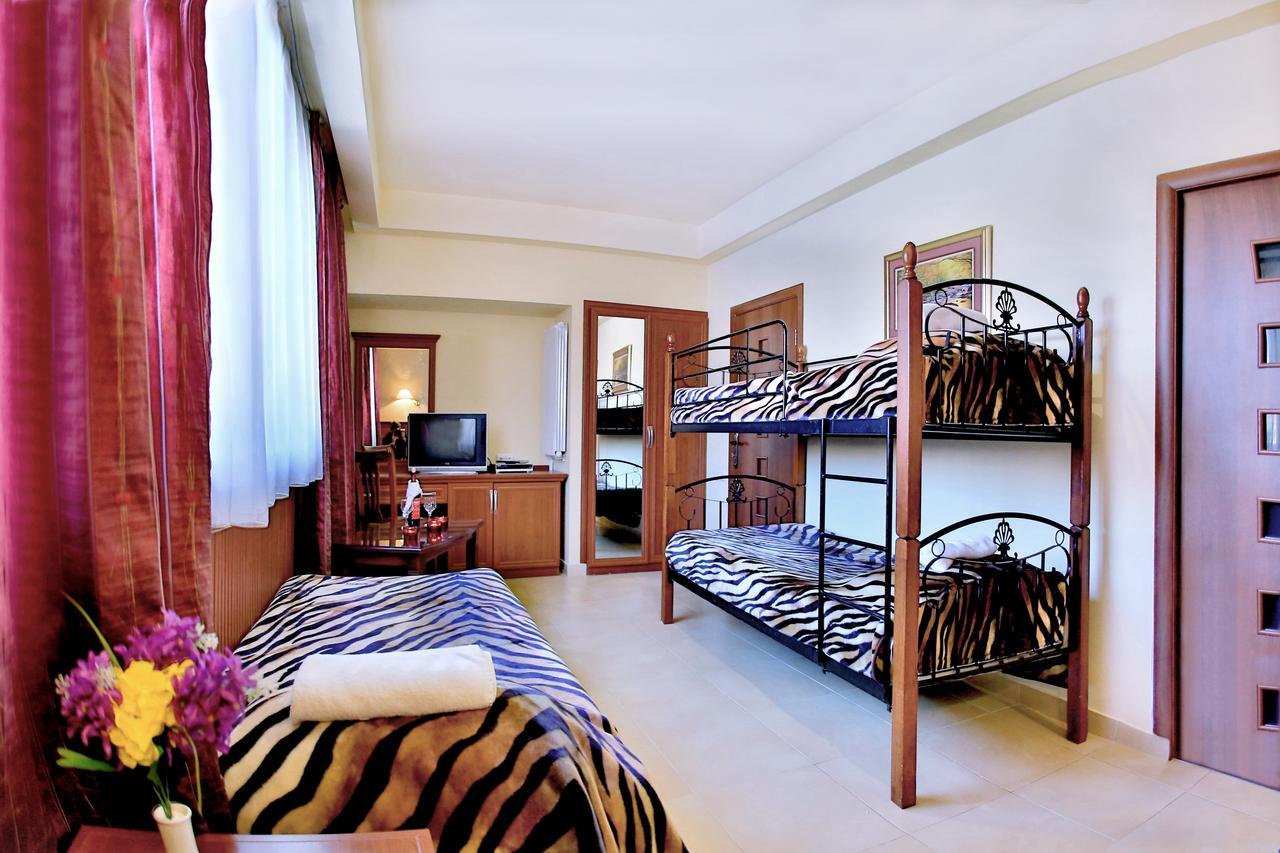 Hostel Jupiter ซากาดซอร์ ภายนอก รูปภาพ